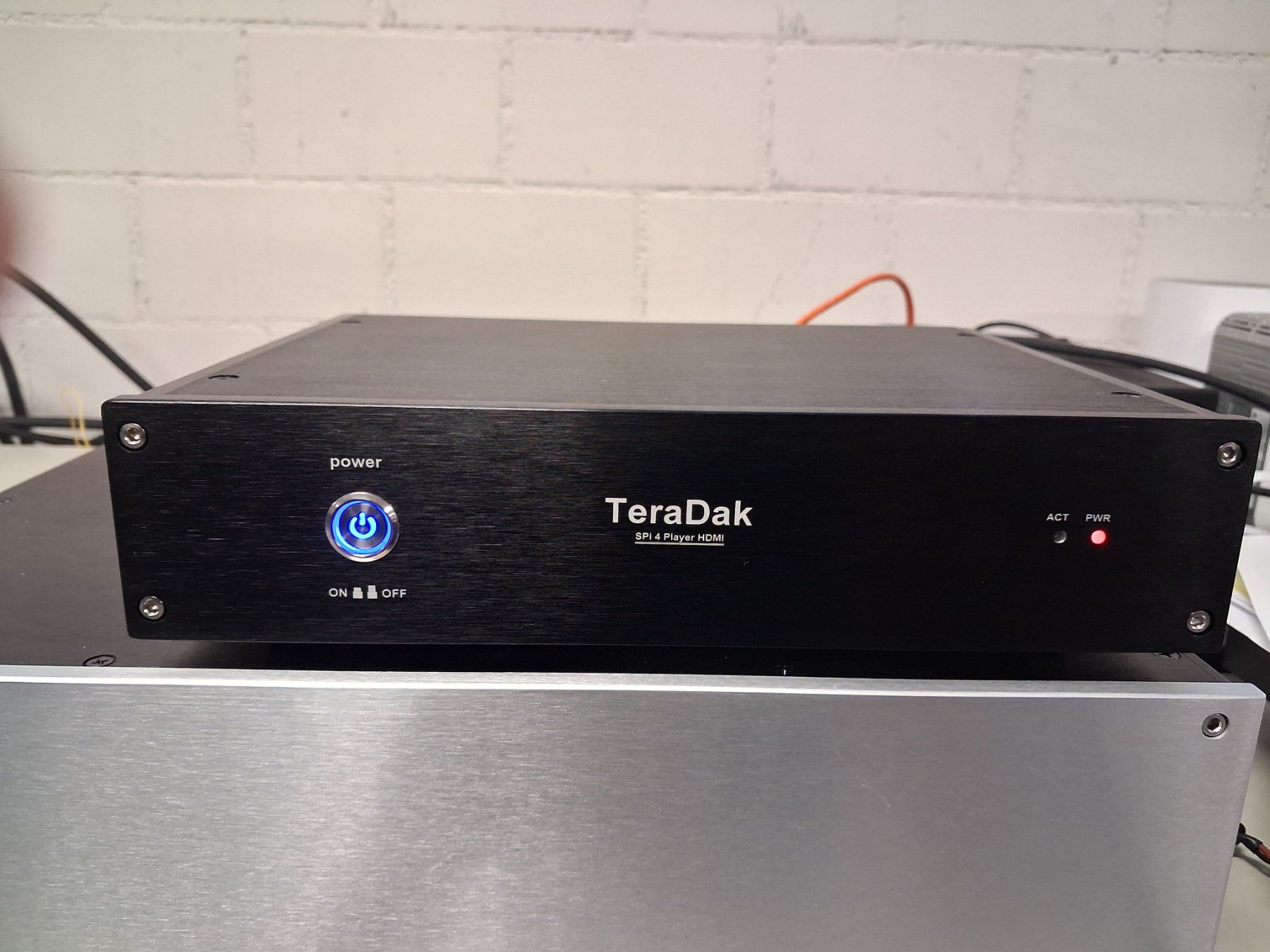 Multimediaplayer & Streamer: Teradak Highend Streamer Volumio – Neu (gemäss Beschreibung) aus Wohlen AG von strowo