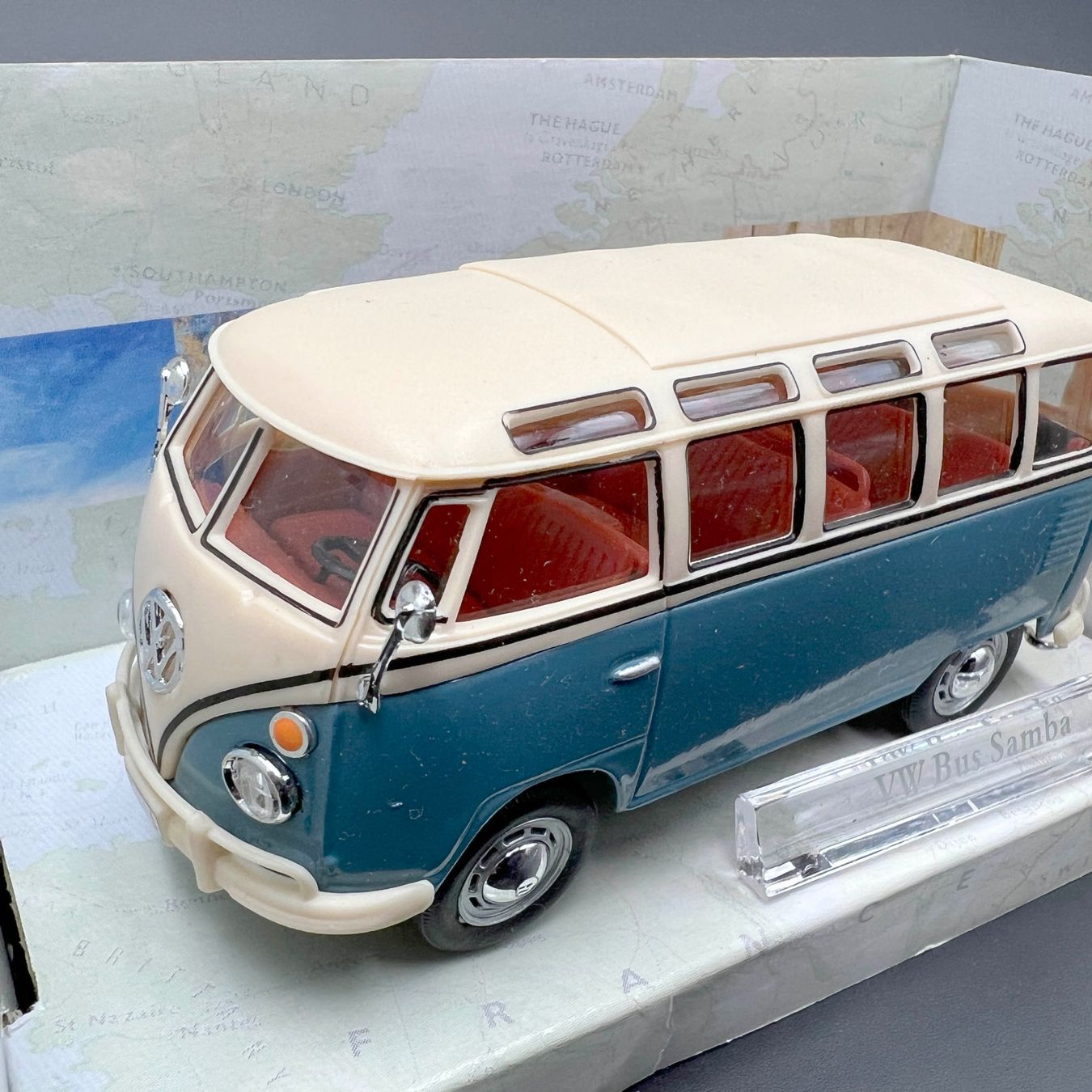 Volkswagen Modellini d'auto: VW Bus Samba 1:43 neu OVP – Nuovo e nell'imballaggio originale da Häusernmoos venduto da adlerfedern 1