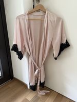 Damen Morgenmantel Satin Rosa mit Spitze guter Zustand