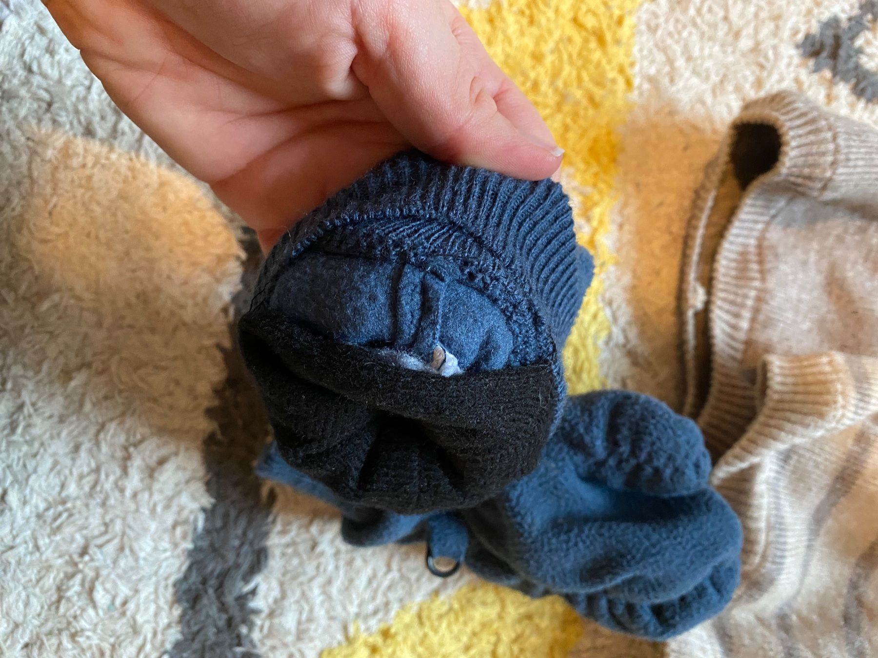 Lots de vêtements: Set Kappen und Handschuhe – D'occasion à Widen par juinl 4
