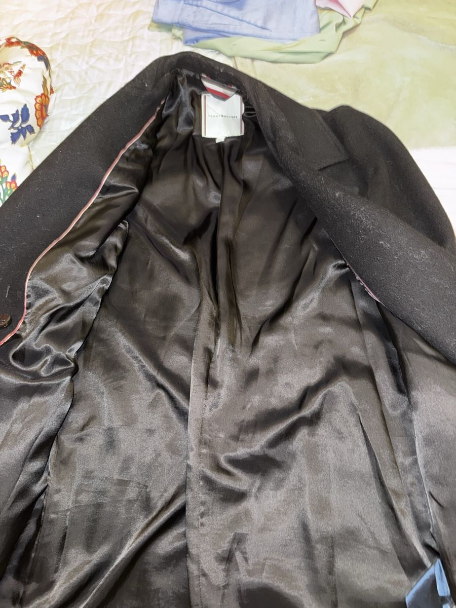 Tommy Hilfiger Cappotti: Schwarzer Tommy Hilfiger Mantel – Usato da St. Moritz venduto da ari_9fcv 3