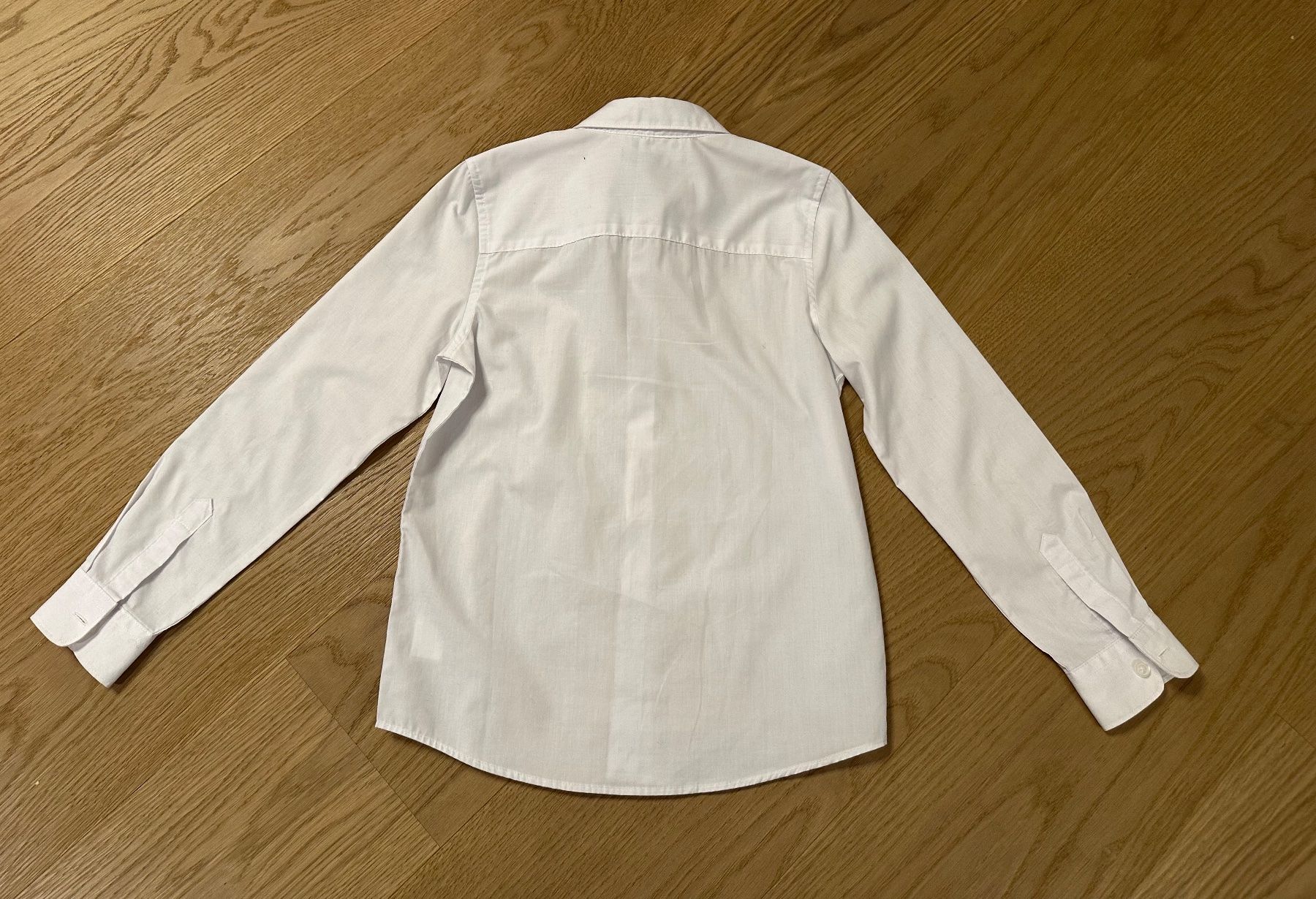 Camicie, T-shirt & Polo: Hemd Gr.140 – Usato da Zürich venduto da Bastet6 1