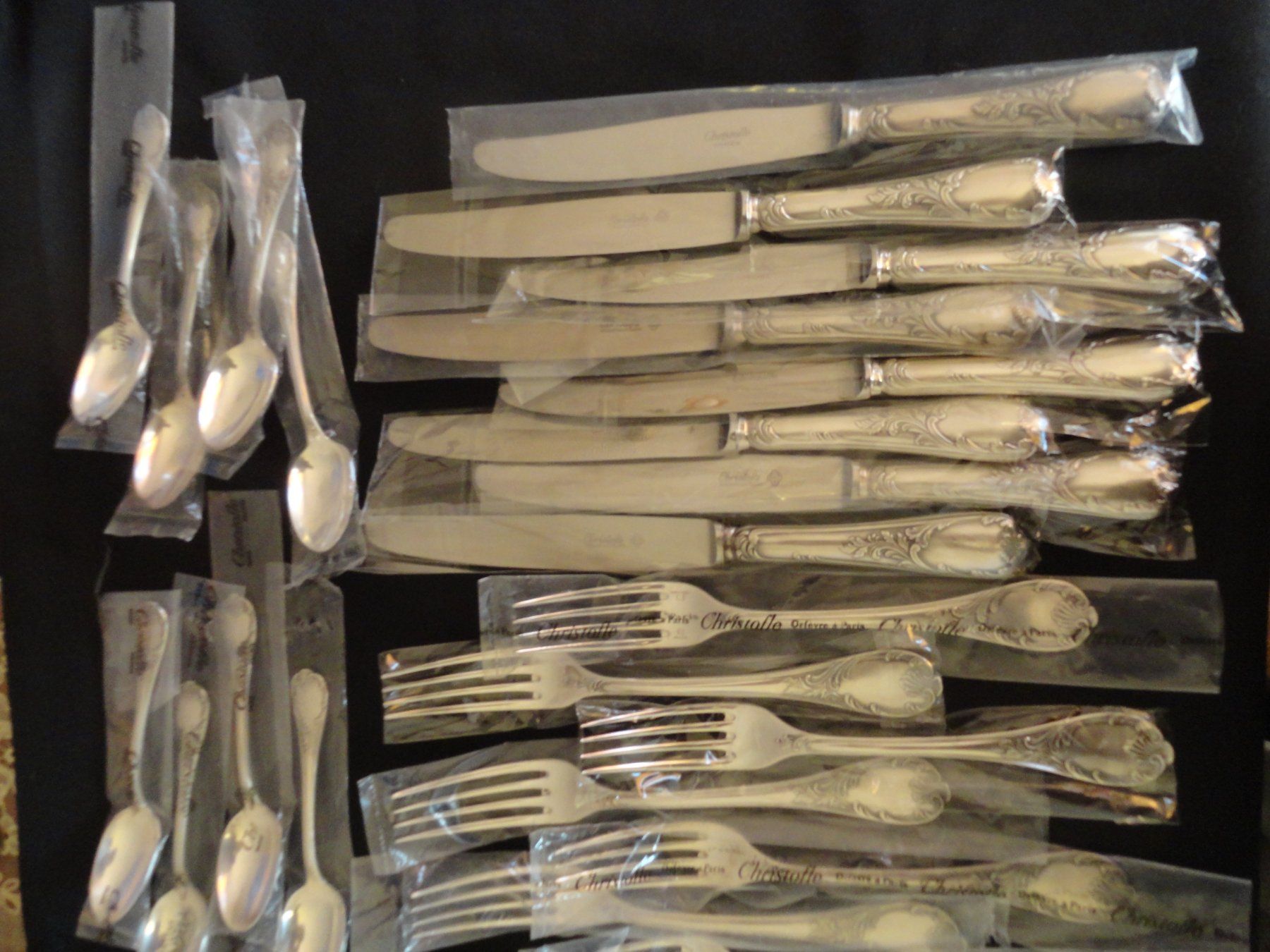 Christofle Bestecksets: - 64 COUVERTS DIVERS CHRISTOFLE ORIGINAL MARLY NEUF – Neu und originalverpackt aus Morges von argento.oro.65 1