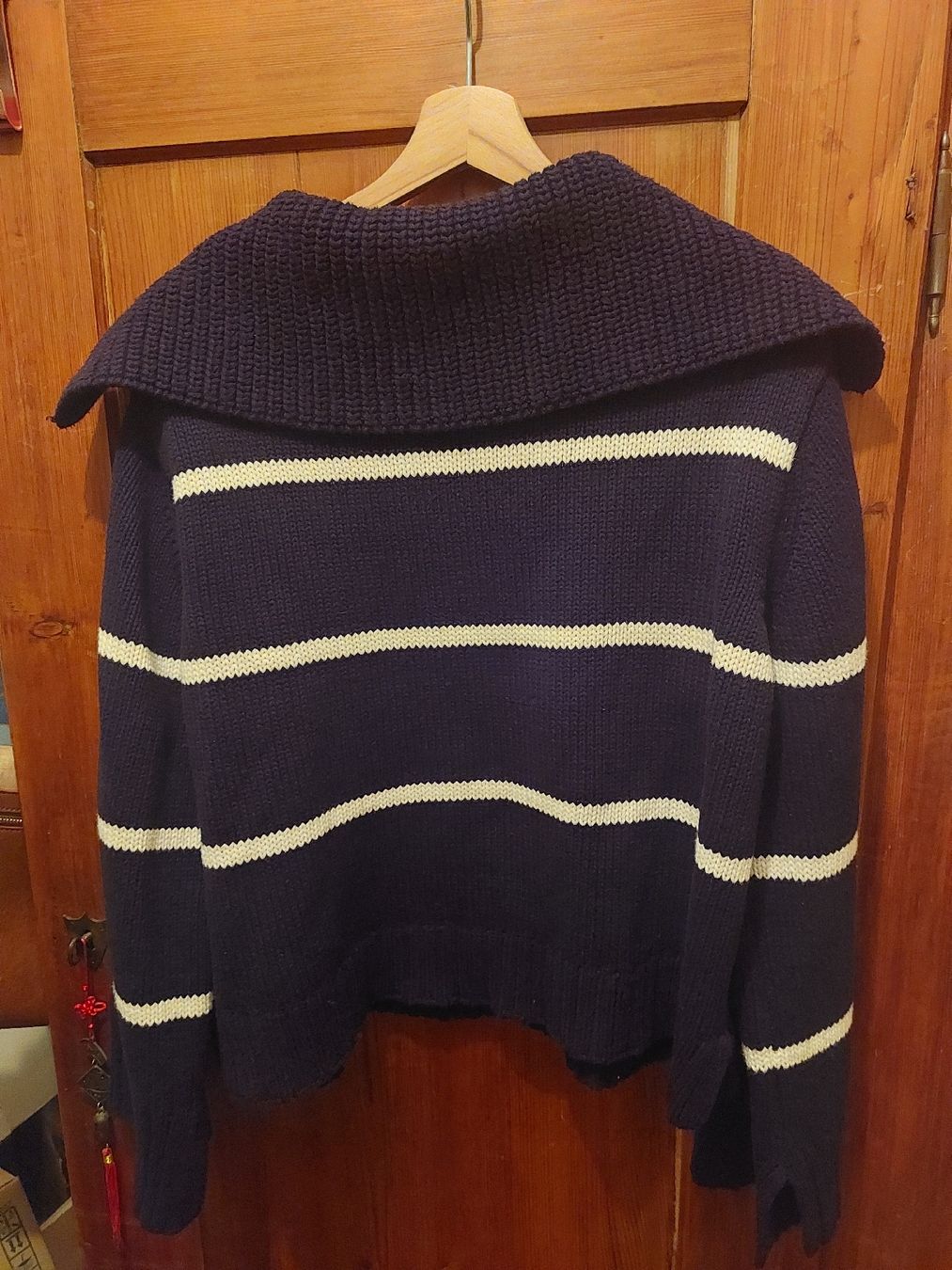 Pullover & Sweatshirts: Gestreifter dicker Damenpullover Navychic Grösse M – Gebraucht aus Niedergösgen von Bertiana 1