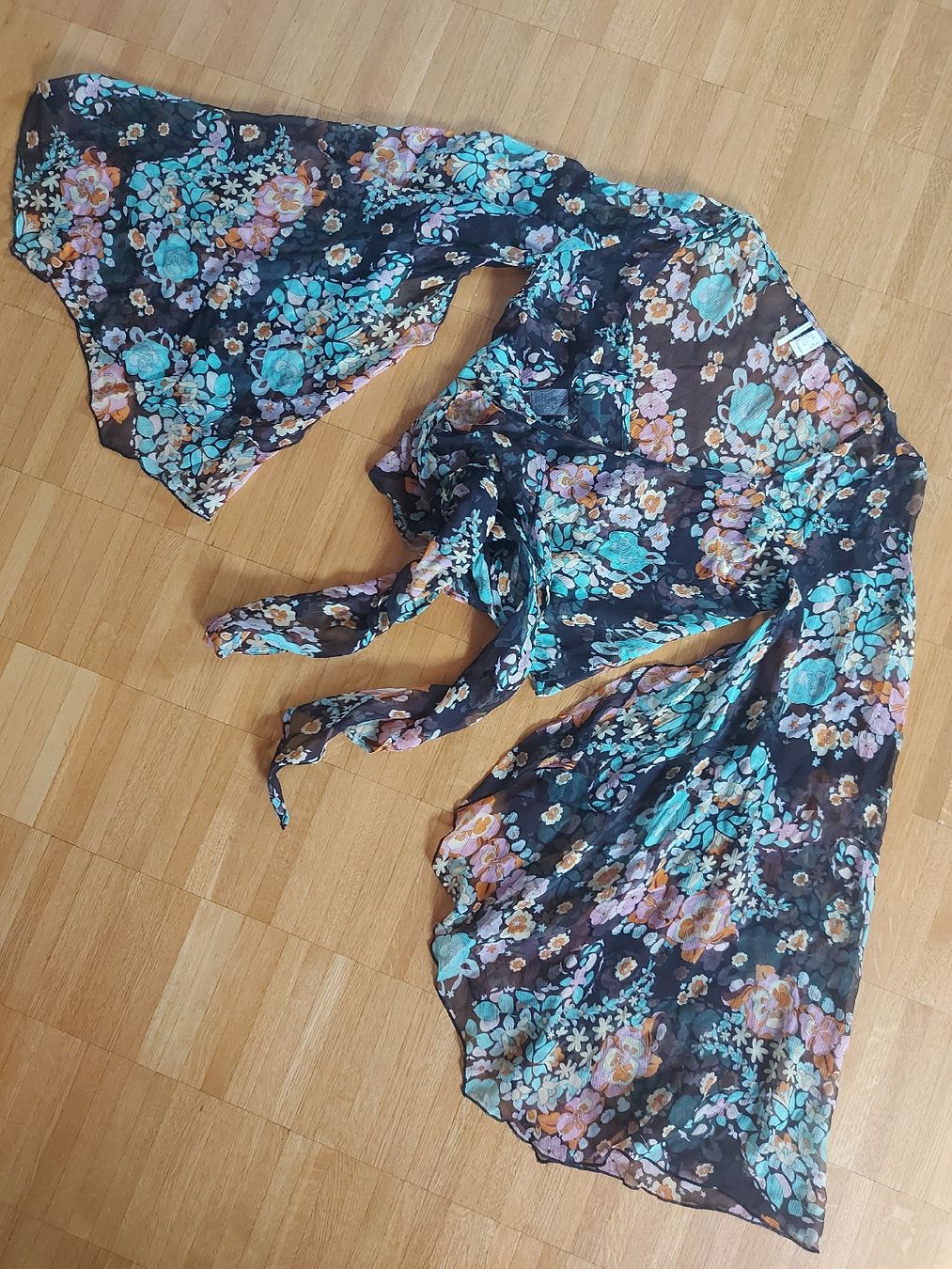 Mango Top: Top 100% soie Mango - T. S – Usato da Lausanne venduto da Super-cerise