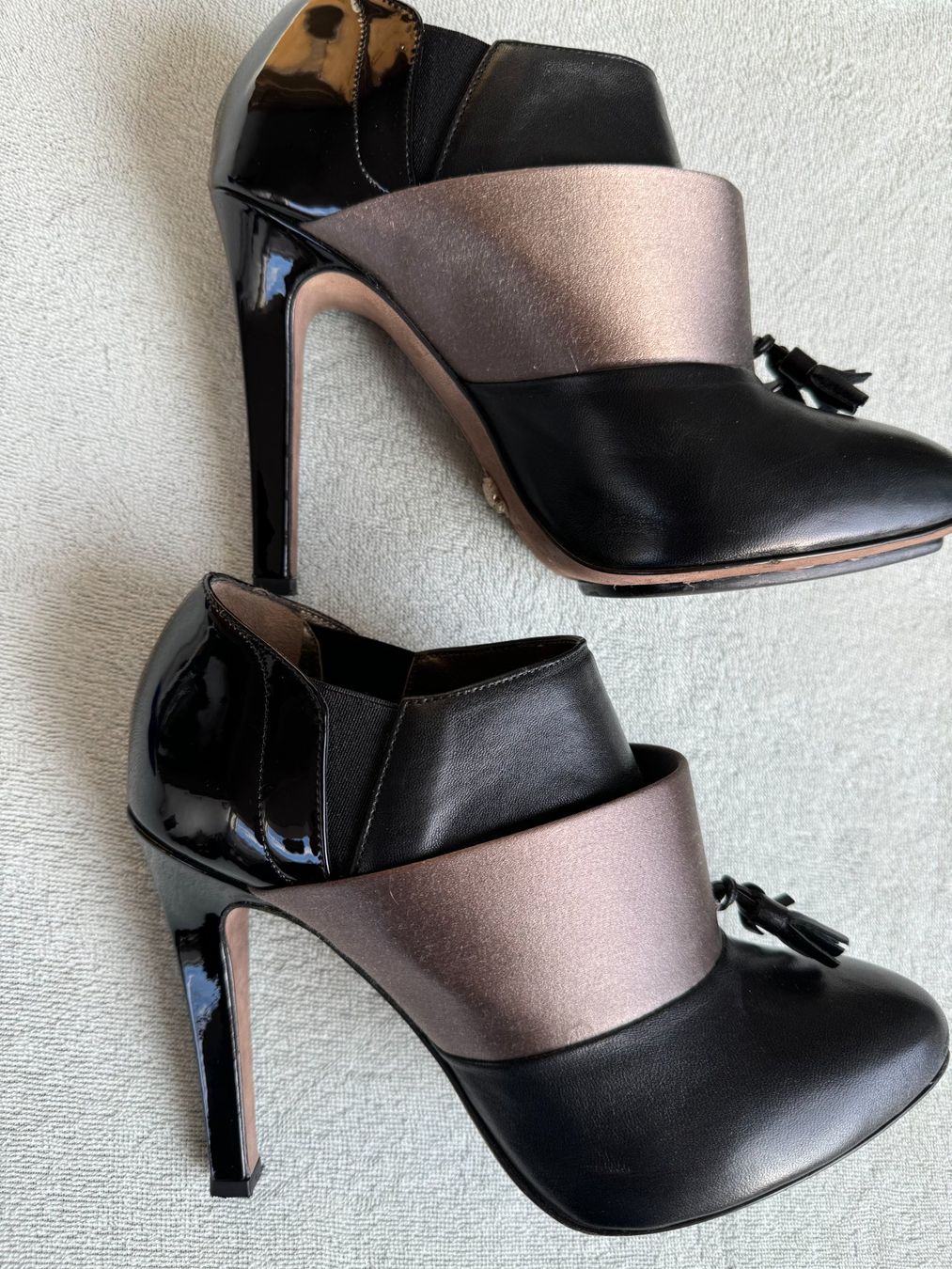 Navyboot Scarpe da donna: Navyboot Stiefeletten Gr. 37 1/2,    Leder schwarz – Usato da Siebnen venduto da Trans-Am 2