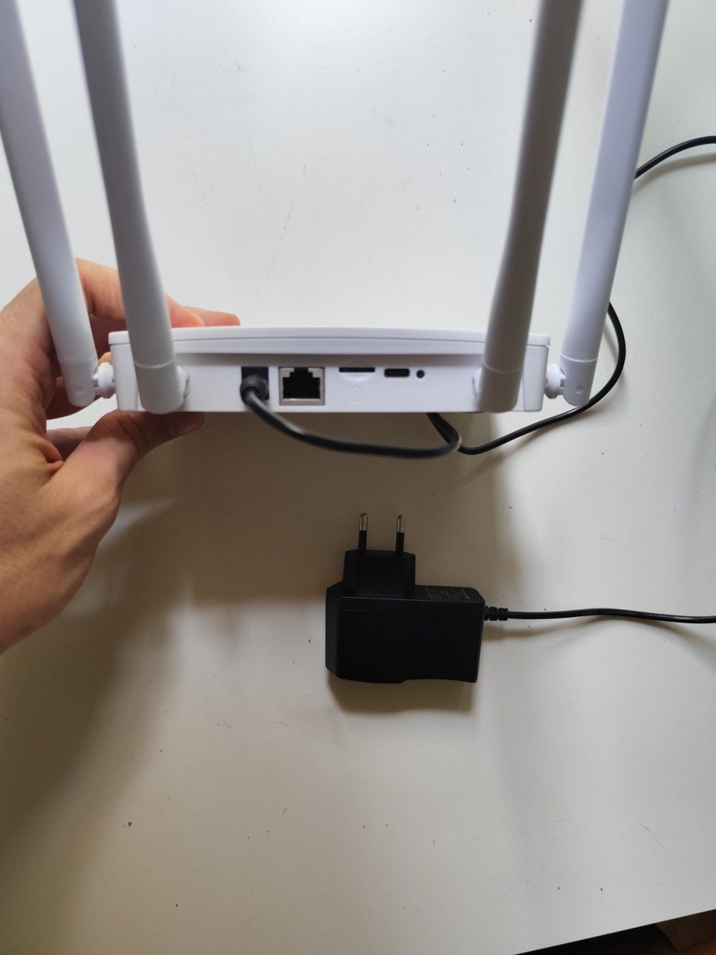 Modems & Router: 4G LTE Router CPF912-OY | WLAN 150Mbit | Micro-SIM – Gebraucht aus Bern von frupniew 3