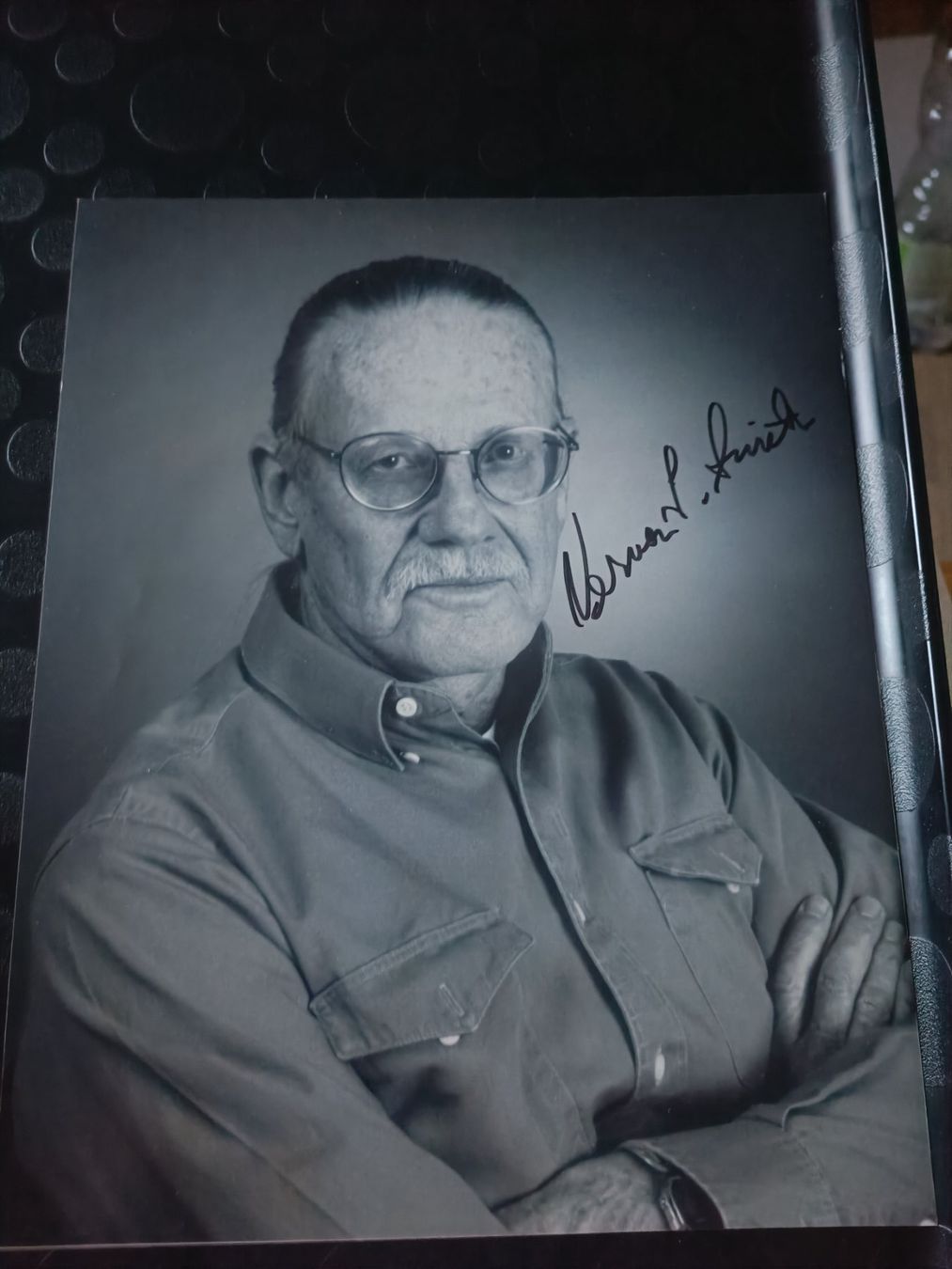 Autogramme: Vernon L. Smith - Nobelpreis - handsigniert - 20x25cm – Gebraucht aus Menziken von Artographs