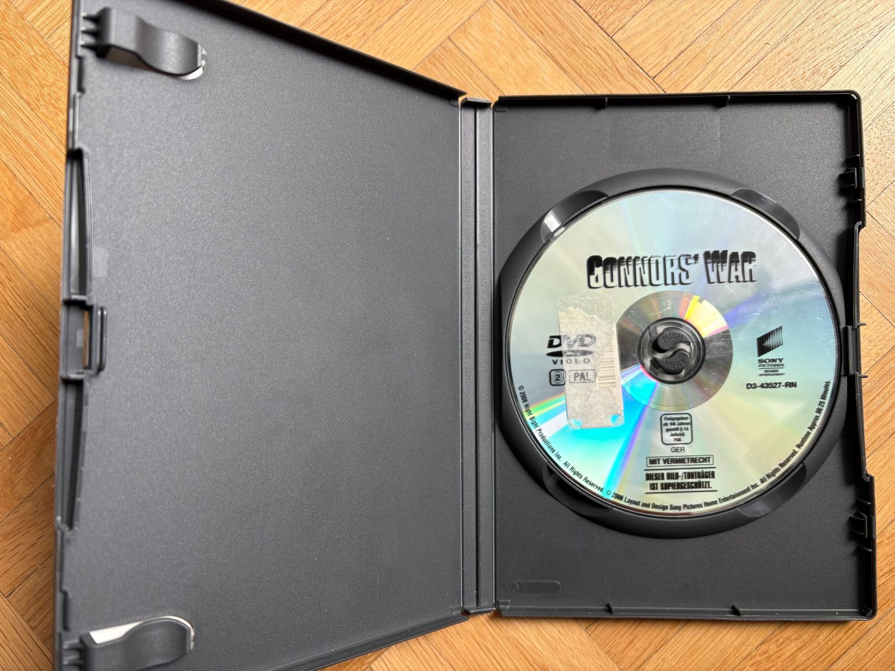 Tutti i DVDs: Connors' War - DVD – Nuovo (secondo la descrizione) da Zürich venduto da Malcom 1