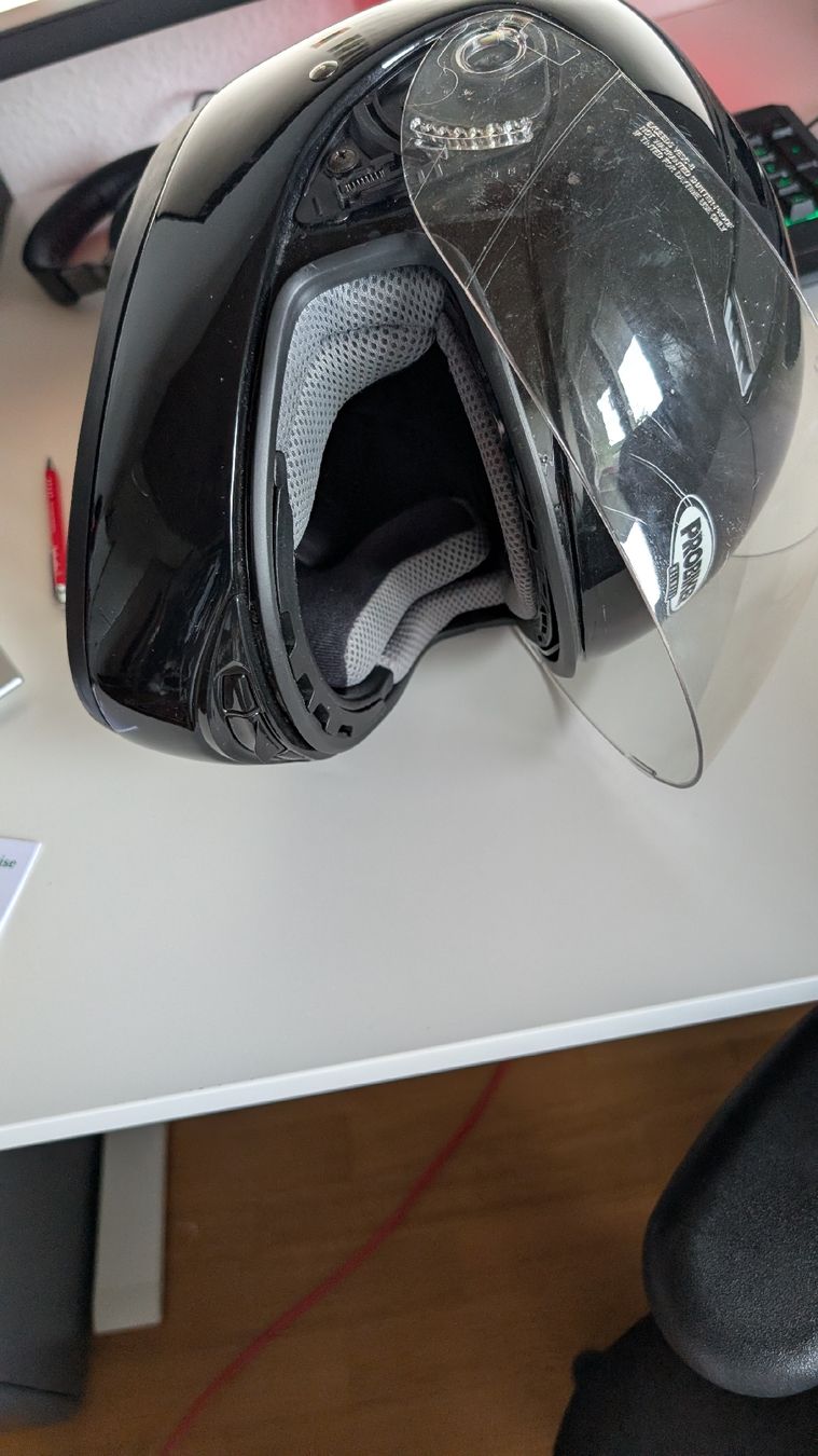 Caschi & visiere: Motorradhelm Kinder Integralhelm – Usato da Reinach BL venduto da Chasperli 1