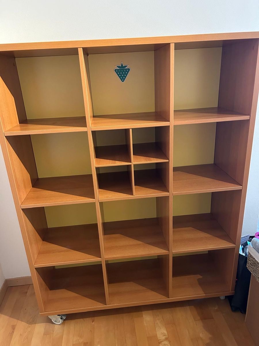 Scaffali: Regal Kinderzimmer – Usato da St.Gallen venduto da Cdeb