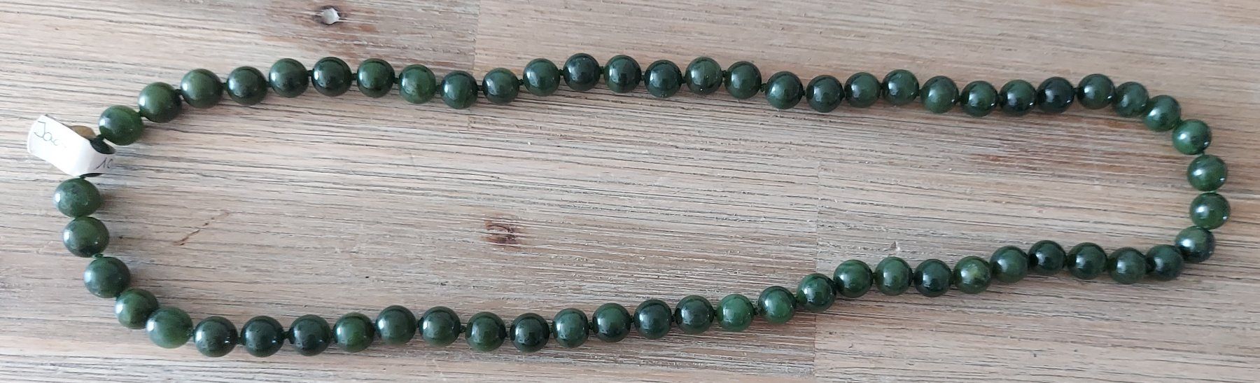 Catenine: Neue Jade Halskette, 10mm Durchmesser, 66cm lang – Nuovo (secondo la descrizione) da Basel venduto da Mazzo84