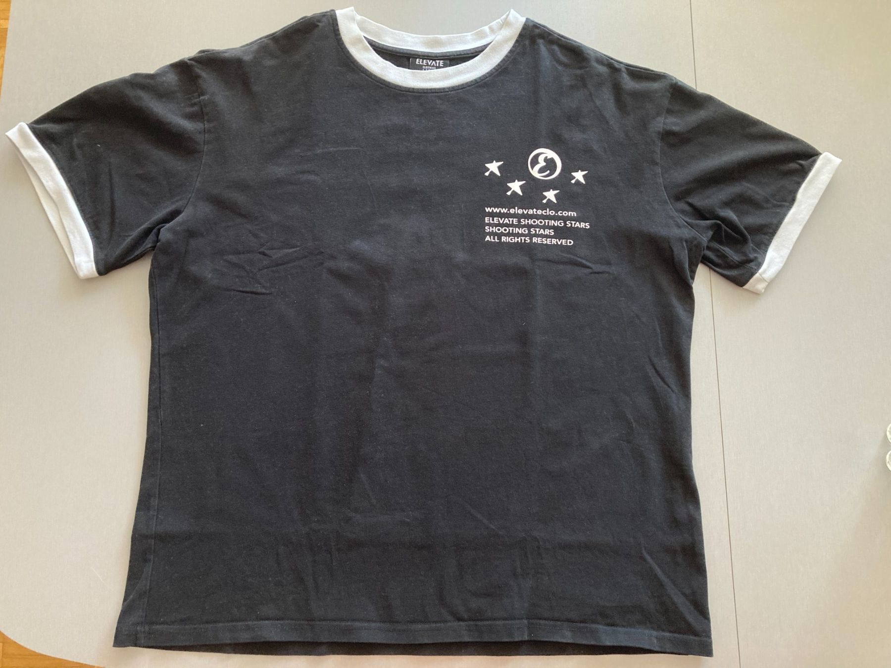 T-shirts: Herren ELEVATE T-Shirt schwarz – D'occasion à Obfelden par miau68