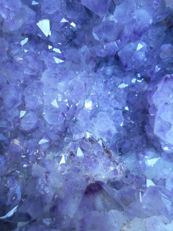Amethystdruse natürlich gewachsen, ca. 11 kg schwer 2