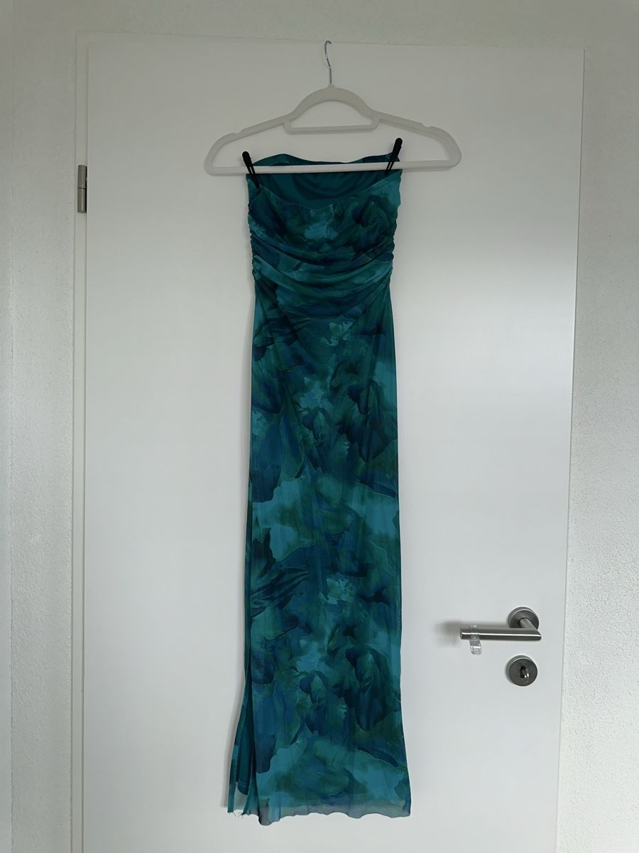 Shein Robes: Shein Maxikleid blau/grün – D'occasion à Pratteln par sia_uk27 2