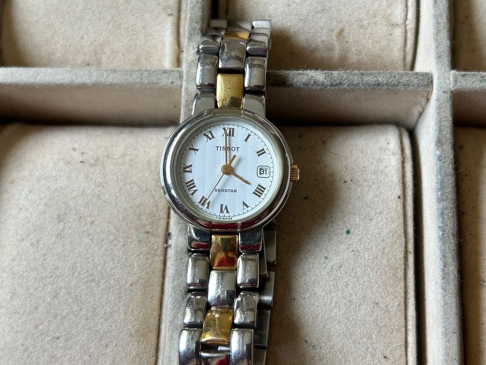 Montre Swatch femme en acier fonctionne 2007 (Gebraucht) in Delemont für CHF 11 - mit Lieferung