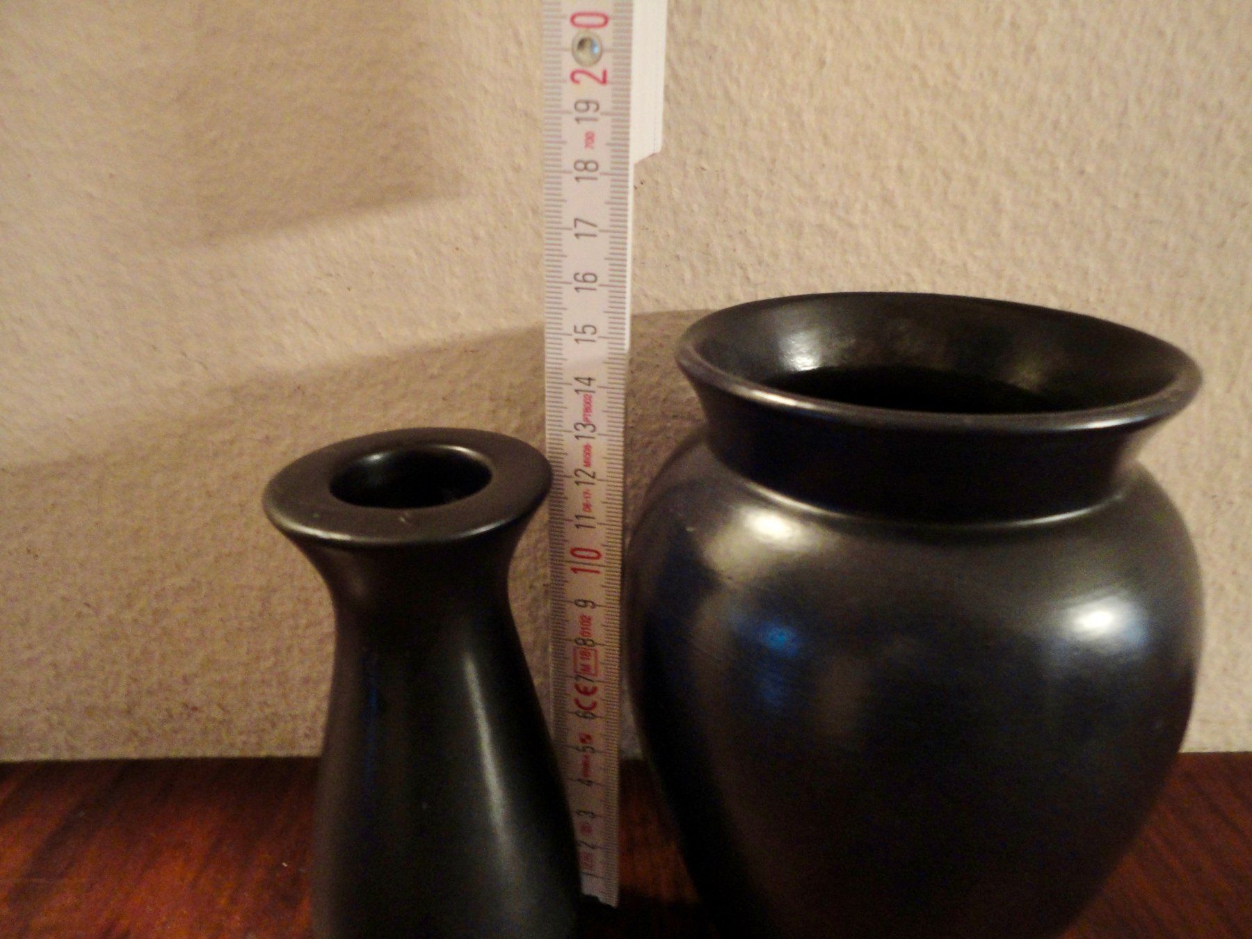 Vasi & Recipienti: Schwarze Vintage Vasen mit Kerzenständer – Usato da Wädenswil venduto da FILI10 7