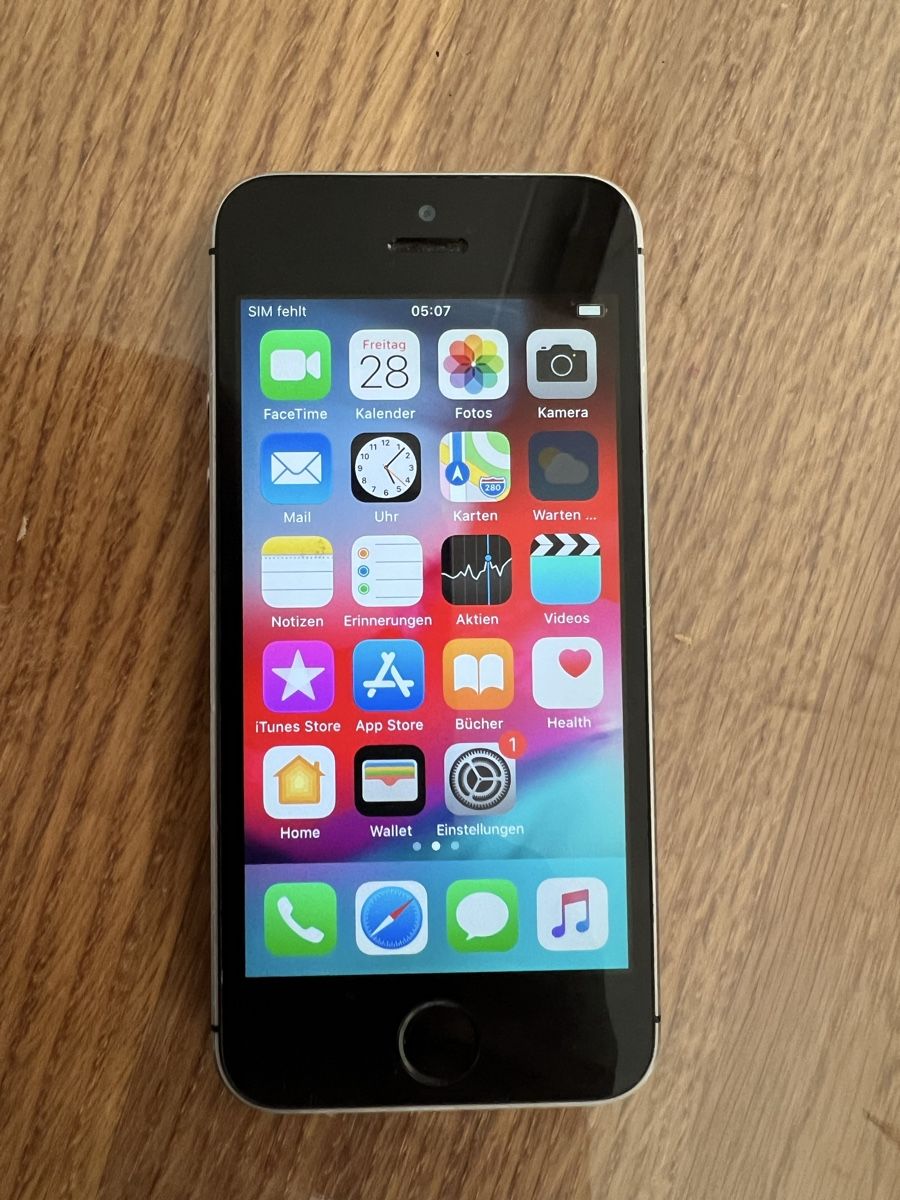 Apple Handys / Smartphones: Iphone SE A1723 64 GB – Gebraucht aus Basel von La.Bonne.affaire