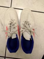 Hallenturnschuhe