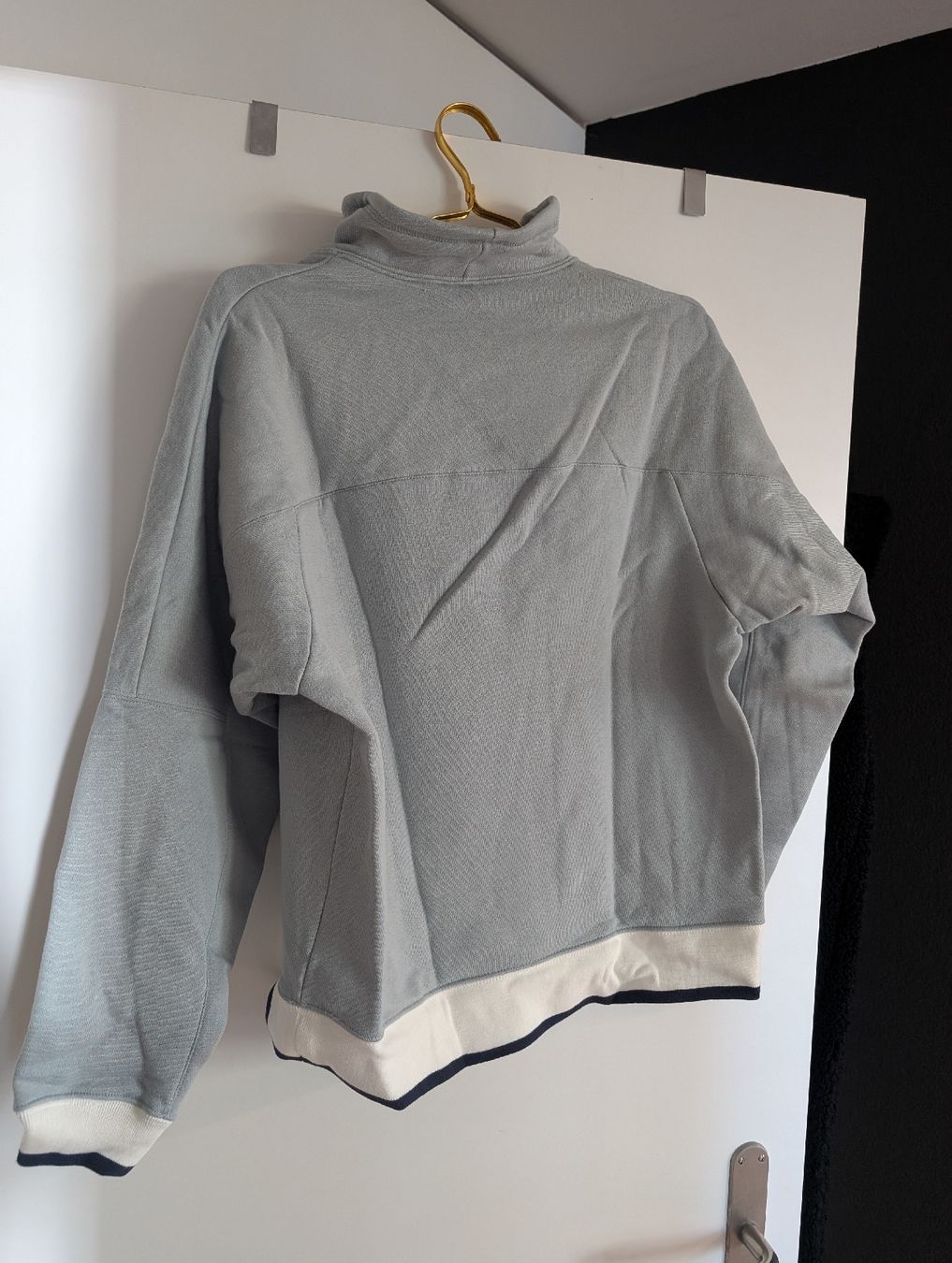 Nike Maglioni & Felpe: Nike Sportswear Pullover – Nuovo (secondo la descrizione) da Wallisellen venduto da sca97 1
