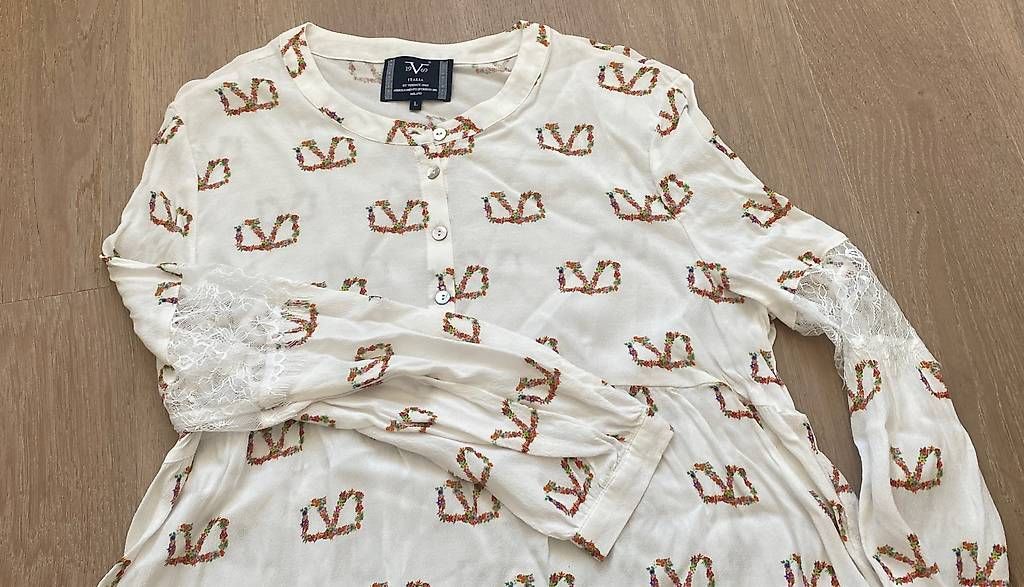Camicette: Versace Jeans Bluse  – Usato da Steckborn venduto da theresa87 2