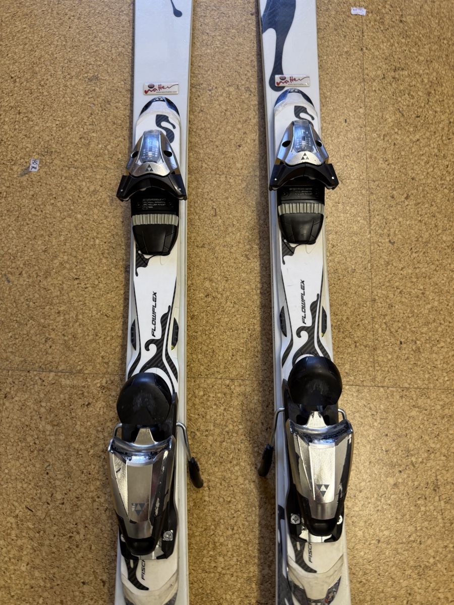 Fischer Sci: Fischer Koa 146 cm inkl. Bindung – Usato da Gurmels venduto da SwissShop21 2