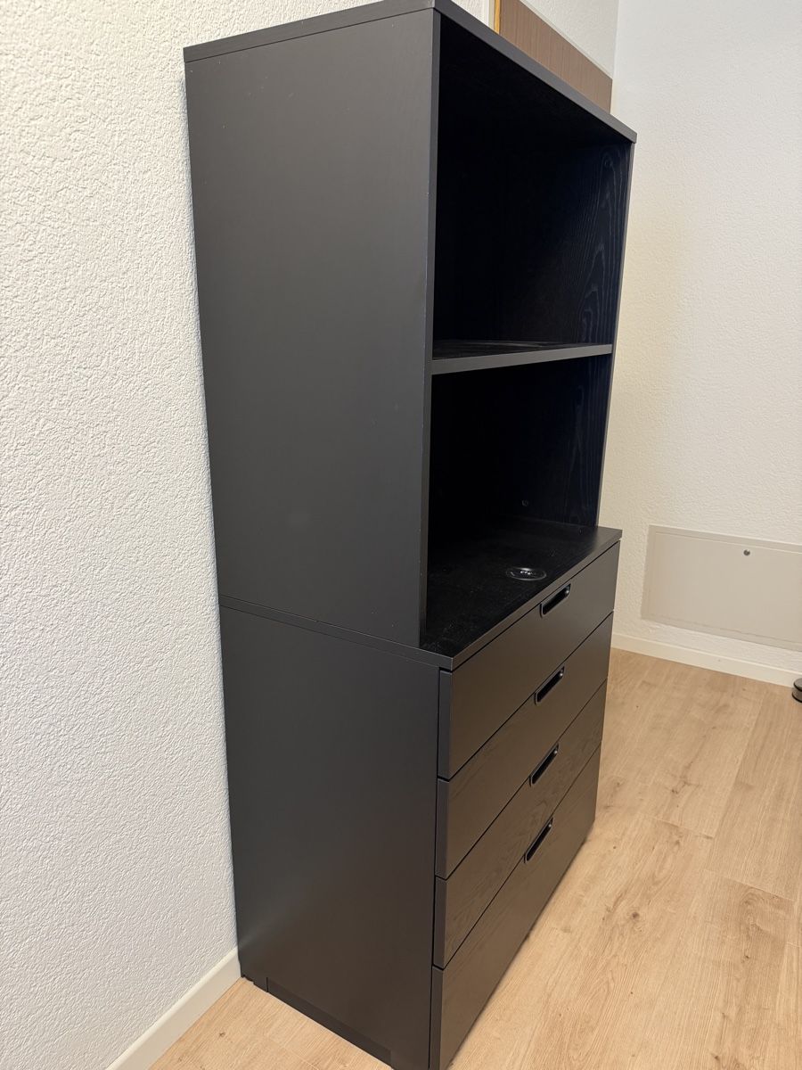 Ikea Cassettiere: IKEA Galant Schwarz Holzkommode Regal Schloss Code Schublade – Usato da Bönigen venduto da F4IR 3