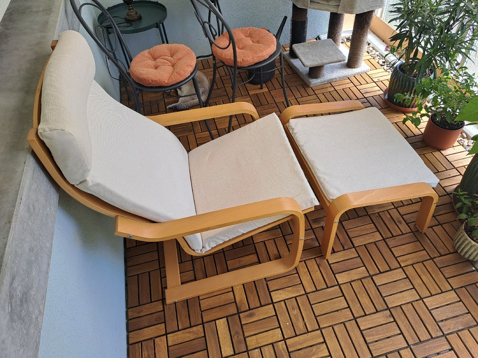 Ikea Poltrone: Sessel Poäng inkl. Hocker mit cremeweissem Bezug  – Usato da Winterthur venduto da ang_d9dq 1