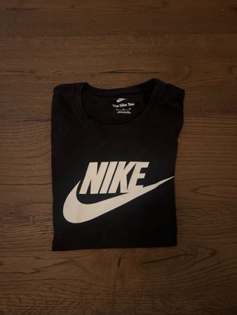 Nike T Shirt M wie NEU