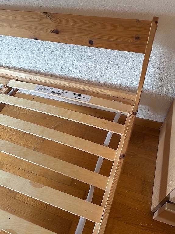 Letti: Lit Ikea avec mátelas 135x200  – Usato da MORGES venduto da lroman 1
