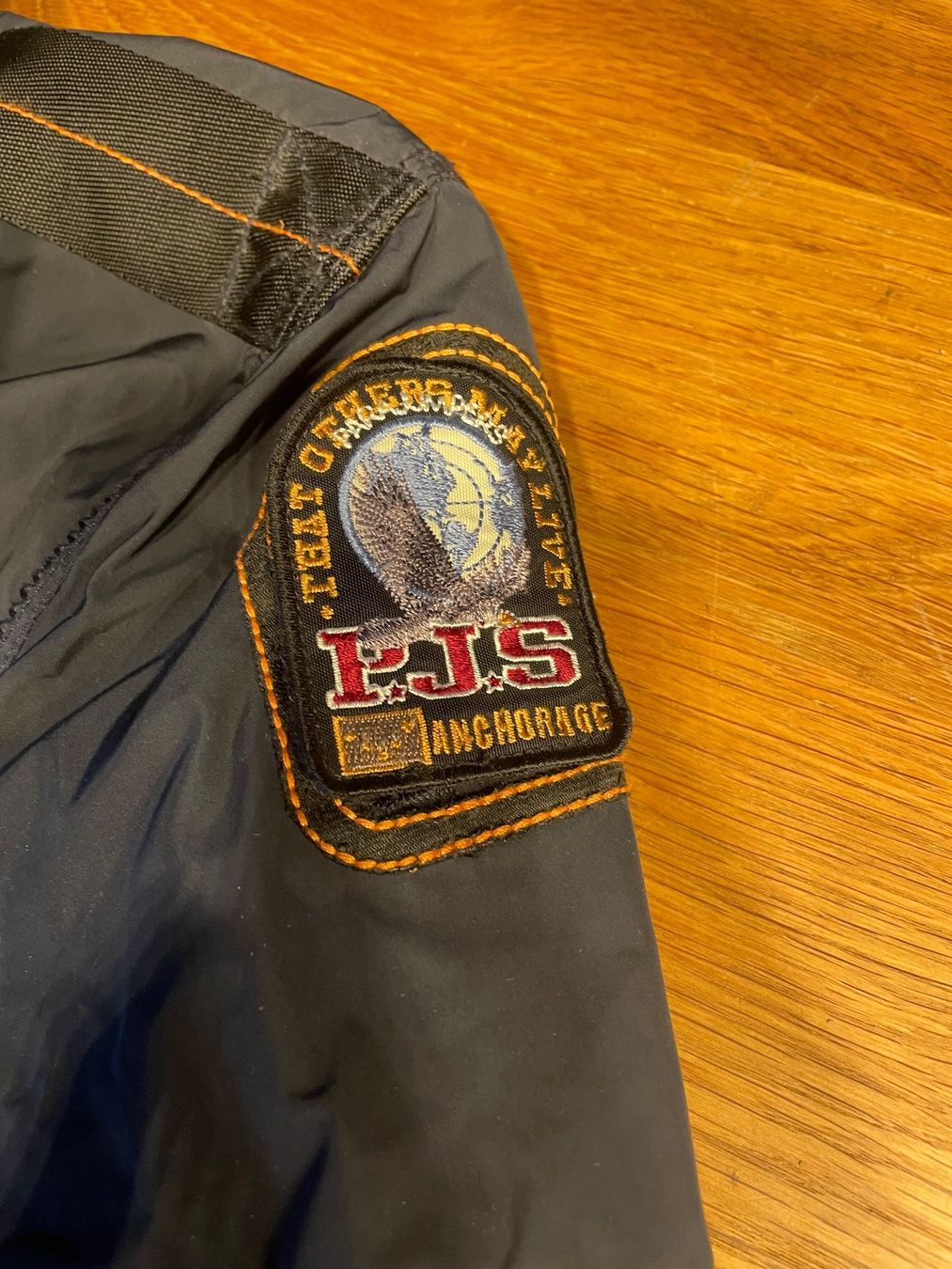 Parajumpers Jacken: PARAJUMPERS Windbreaker Grösse M – Gebraucht aus Schübelbach von markusae 2