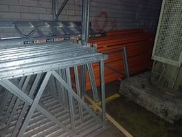 Palettenregal Palettengestell -(länge min. 55 Meter)-