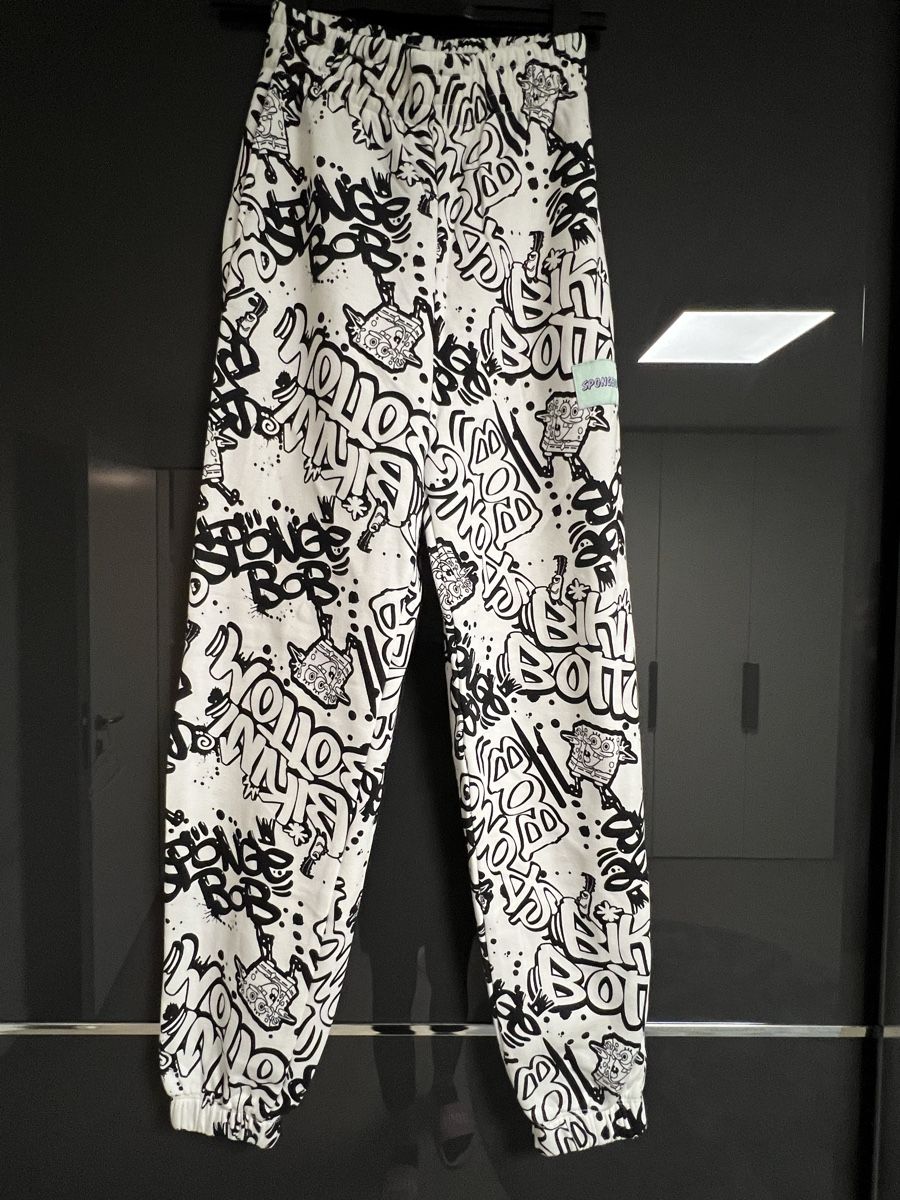H&M Pantaloni: Trainerhose von Spongebob – Nuovo (secondo la descrizione) da Jona venduto da n.ferrari