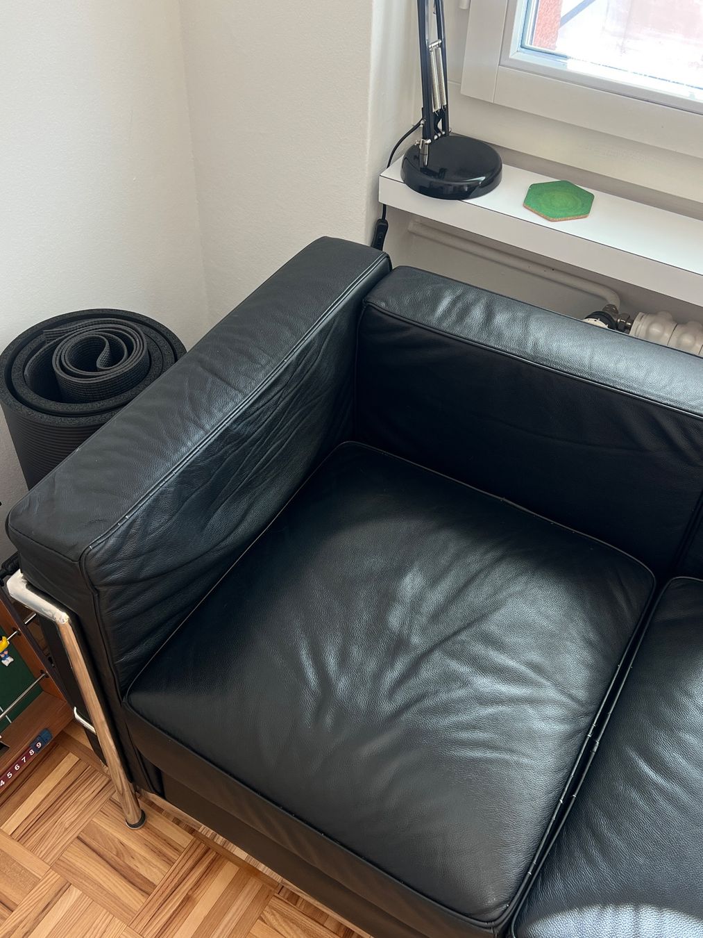 Sofas: Le Corbusier LC2 3er Sofa – Replika – Gebraucht aus Thalwil von 201_5fk8 3
