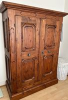 Massivholz Kleiderschrank rustikal [ohne inhalt]