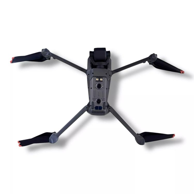 DJI RC Modellbau: DJI Mavic 3 Fly More Combo inkl.Akku und Tasche Top Zustand! – Gebraucht aus Neerach von mur_dwg9 2