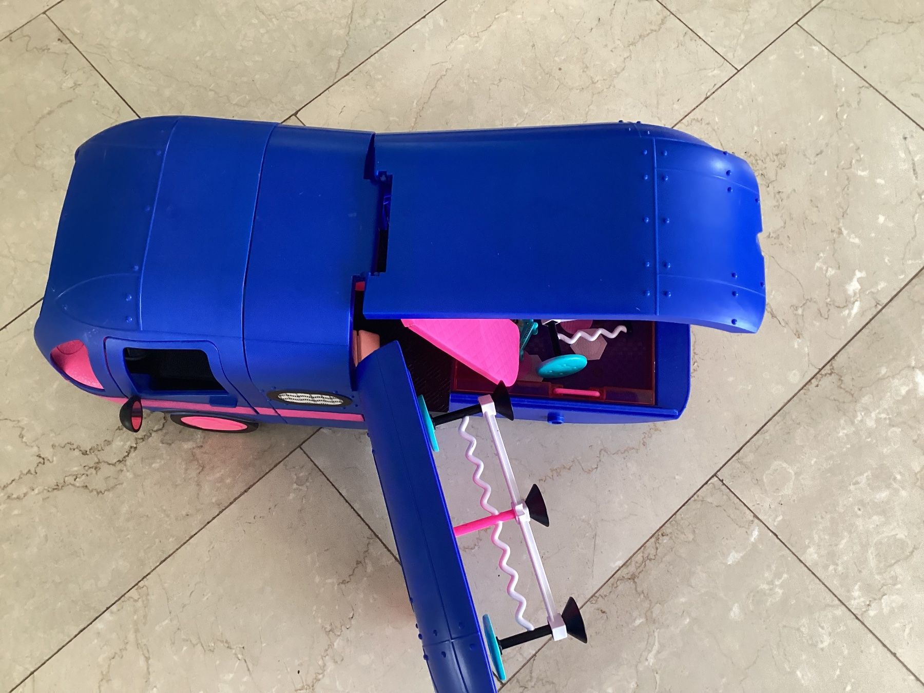 Giocattoli: LOL Puppen Wohnmobil – Usato da Flüelen venduto da ne08 3