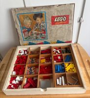 LEGO System Kasten mit Bausteinen und Anleitungen 1960er