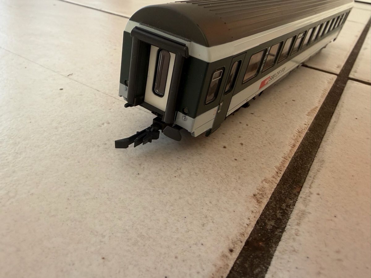 Roco Modelleisenbahnen: Roco icn 2kl. Wagon grün – Gebraucht aus Leissigen von AAA765 4