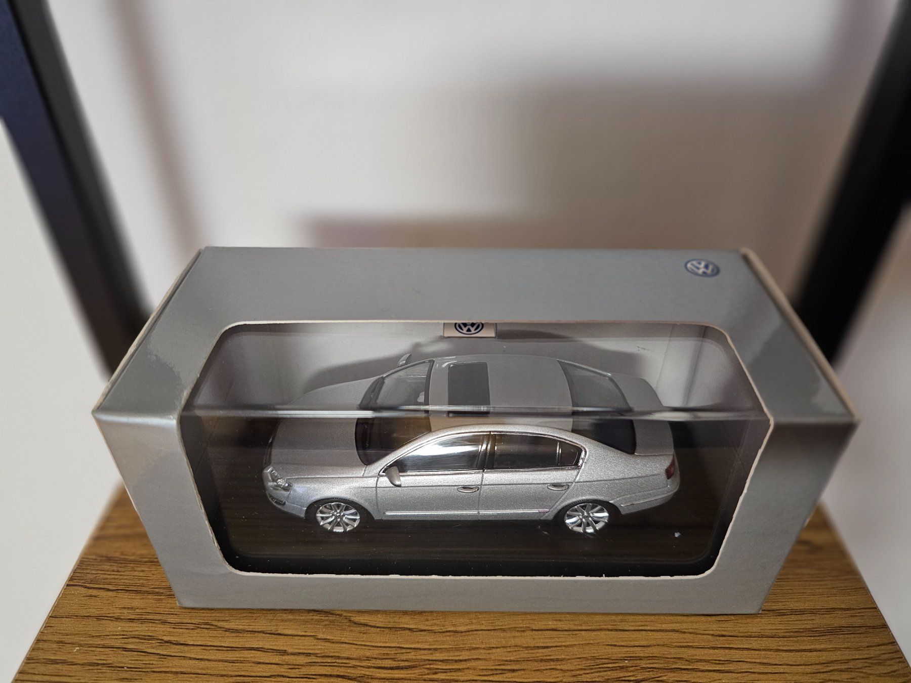 Minichamps Modellini d'auto: vw Passat B6 Minichamps 1:43 – Nuovo e nell'imballaggio originale da Schlieren venduto da Gaja7 4