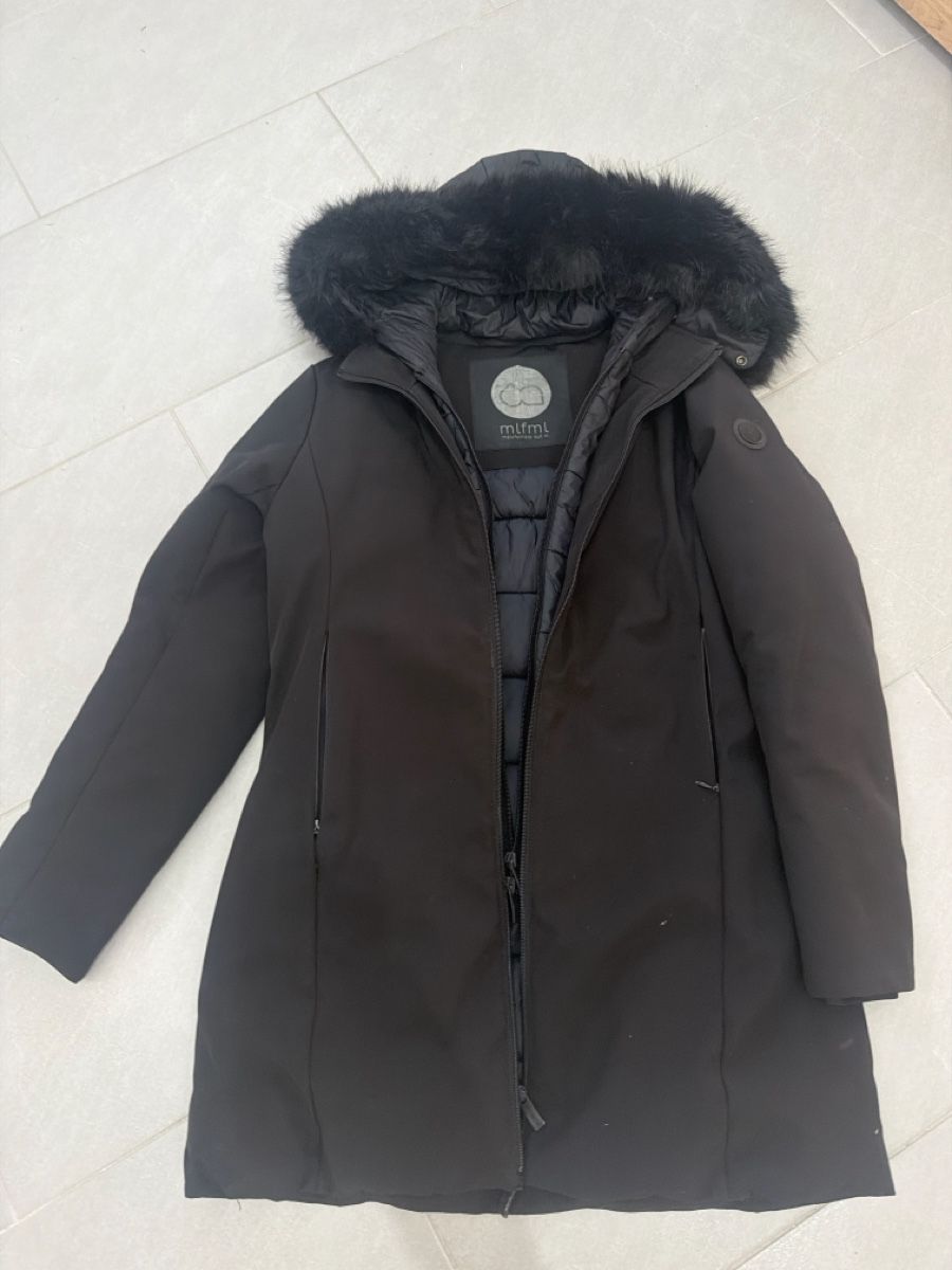 Giacche: Giacca nera MLFML con cappuccio e pelliccia taglia M – Usato da Ibach venduto da MR_store