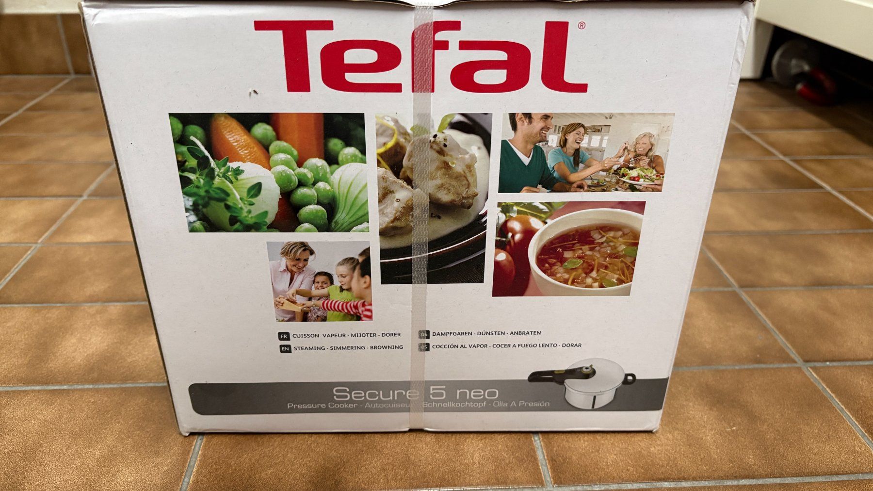 Tefal Pentole: Tefal Secure 5 Neo Pressure Cooker - NEW – Nuovo e nell'imballaggio originale da Adliswil venduto da fashionholic 3