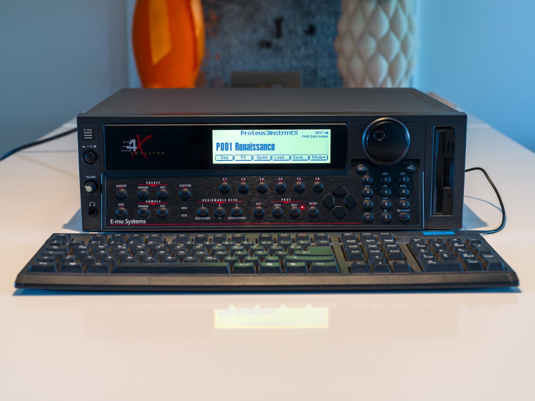 Instruments de musique: E-mu Systems Emulator E4X – D'occasion à Fahrwangen par Wavedrum