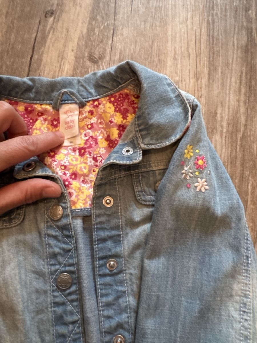 Jacken & Mäntel: Coole, süsse Jeansjacke Gr. 86 mit Blumen – Gebraucht aus Zürich von Petrui 1