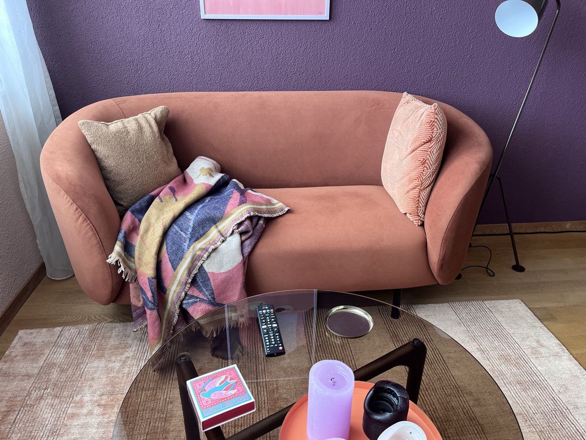 Beliani Sofas: Samtsofa orange im Art Deco-Stil – Gebraucht aus Adliswil von Flo049