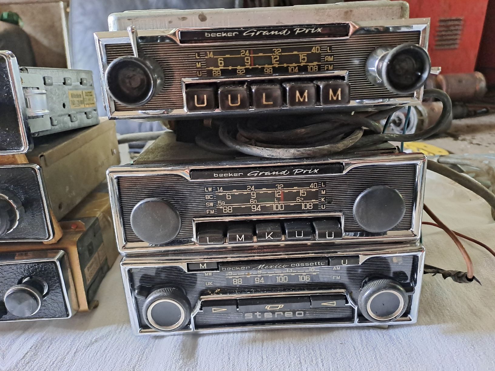 Tutti pezzi di ricambio auto: Autoradio Becker, Blaupunk, usw. – Difettoso da Heerbrugg venduto da Dcadillac 8