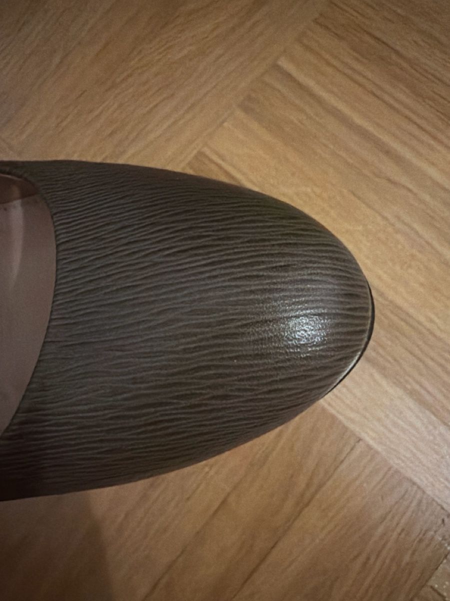Hugo Boss Scarpe da donna: Boss Pumps kaki textured leather 35 – Usato da Chêne-Bourg venduto da gbe_wks9 4
