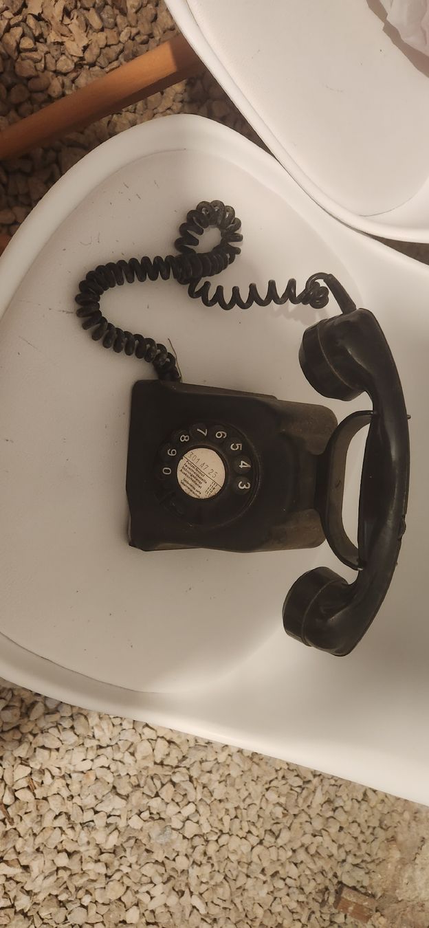 Téléphones: Antikes Telefon – Défectueux à Bonfol par mai_p9rx