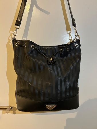 Mollerus Beuteltasche Schwarz