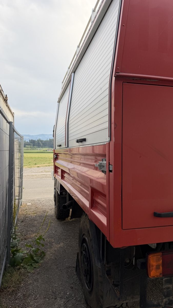 Nutzfahrzeuge: Rotes Kreuz Aufbau – Gebraucht aus Zollikerberg von Tscheitii 2